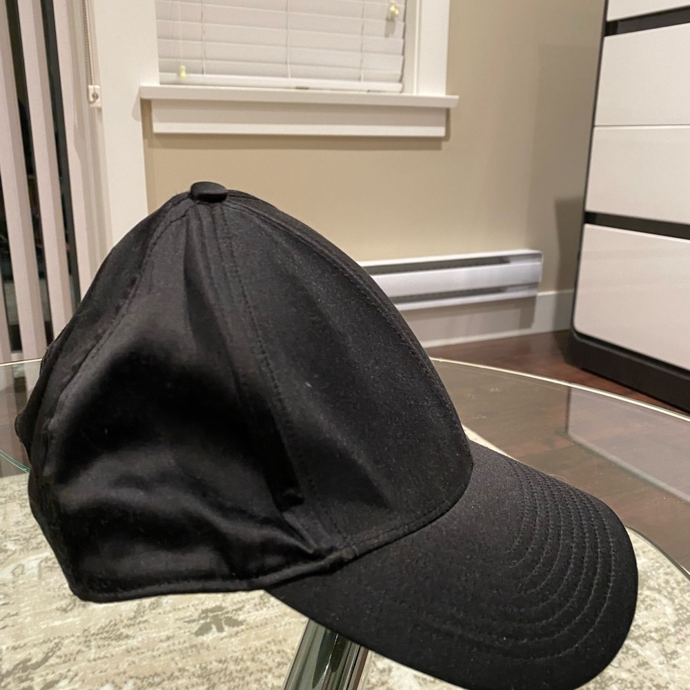 Black Sleek Baseball Hat